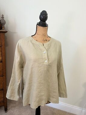 Zara Light Sage Linen Henley Tunic